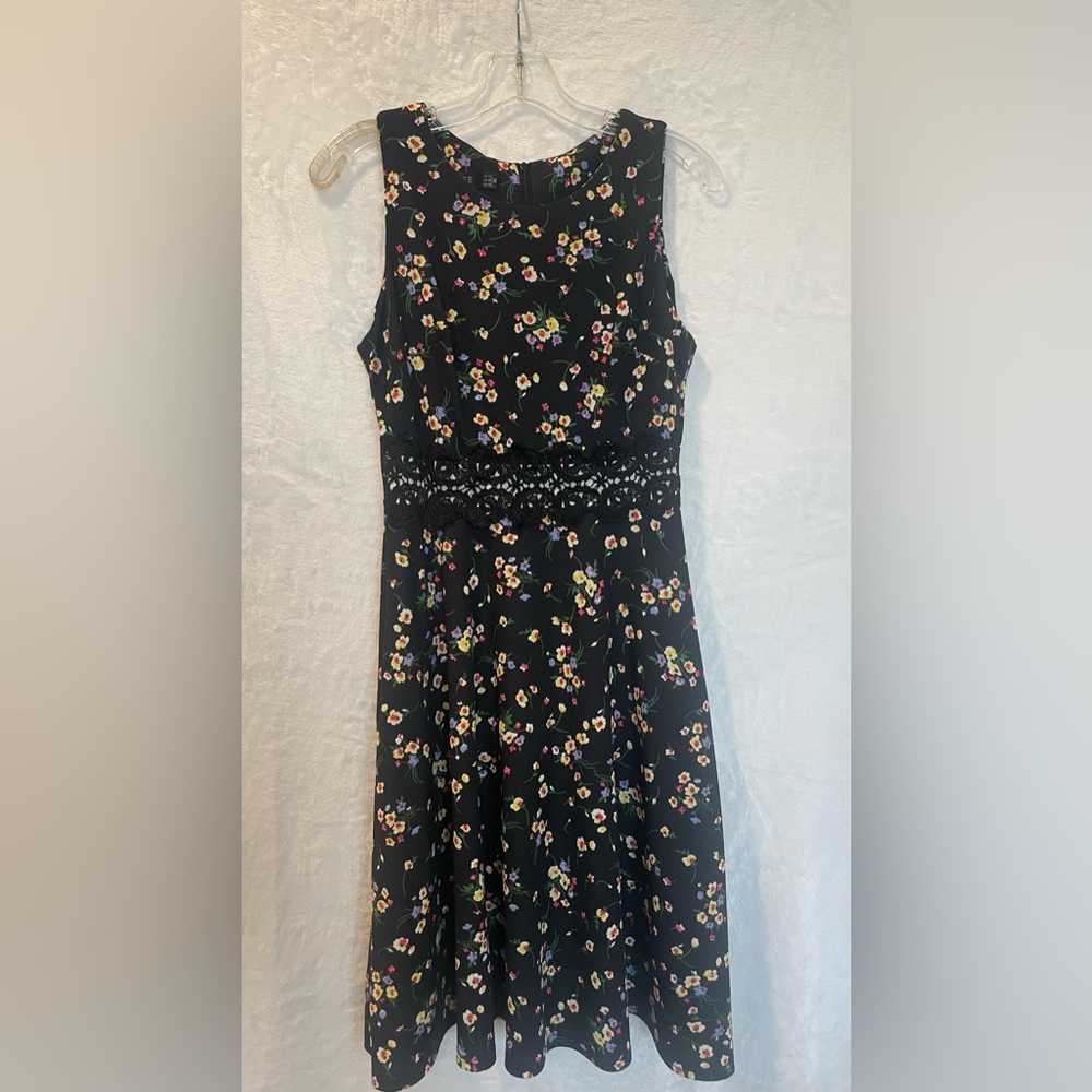 Homeyee Women's Medium Floral Sleeveless Flare Flowy Dress Floral Print (2)